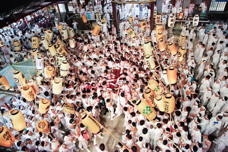 防府天満宮御神幸祭（裸坊祭） Hofu Tenmangu Shrine Gojinkosai (Hadakabo Festival) 祭紹介 |  まつりーと